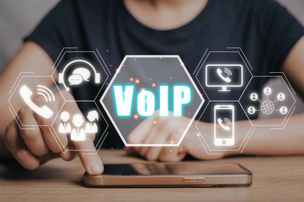 VoIP WhatsApp são soluções essenciais para otimizar o atendimento multicanal em empresas, reduzindo custos e melhorando a experiência do cliente.
